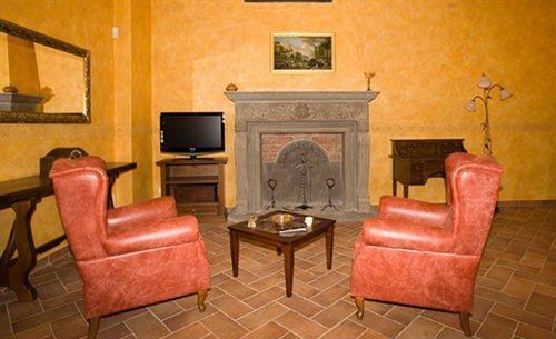 Aparthotel Antica Della Via Francigena